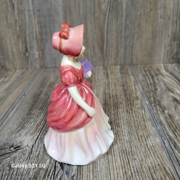 Vintage Paragon Figurine Miss Pamela, Bone China England - Picture 6 of 7